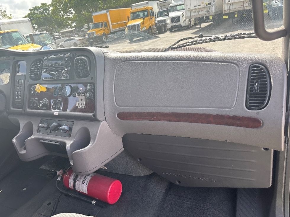 Refrigerated Truck-Light and Medium Duty Trucks-Freightliner-2019-M2-Medley-FL-237,342\n\t\tmiles-$ 41,250 - Image 18