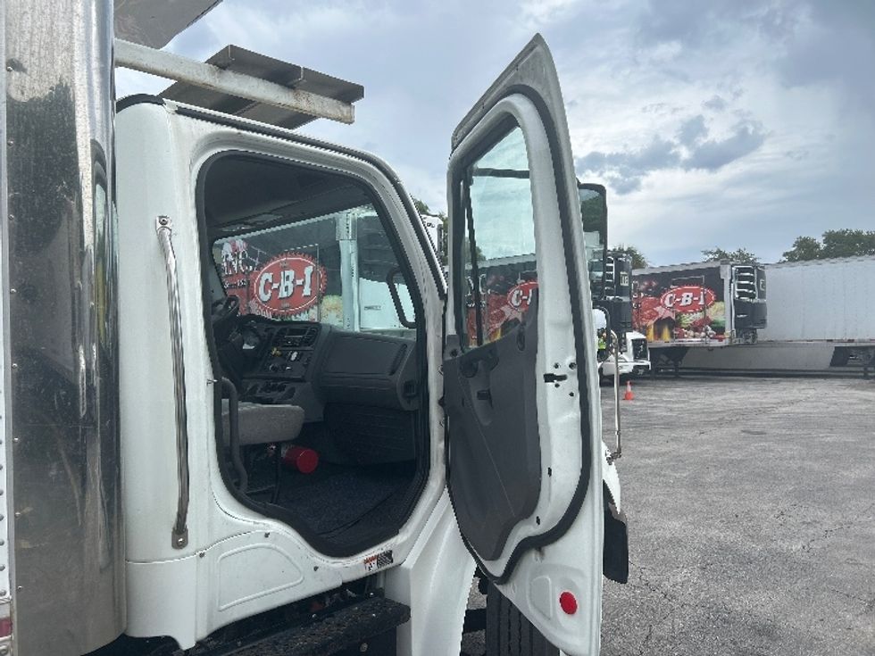 Refrigerated Truck-Light and Medium Duty Trucks-Freightliner-2019-M2-Medley-FL-240,440\n\t\tmiles-$ 38,500 - Image 17