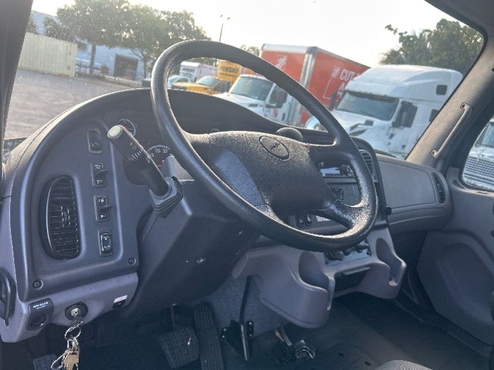 Refrigerated Truck-Light and Medium Duty Trucks-Freightliner-2019-M2-Medley-FL-93,260\n\t\tmiles-$ 54,500 - Image 15