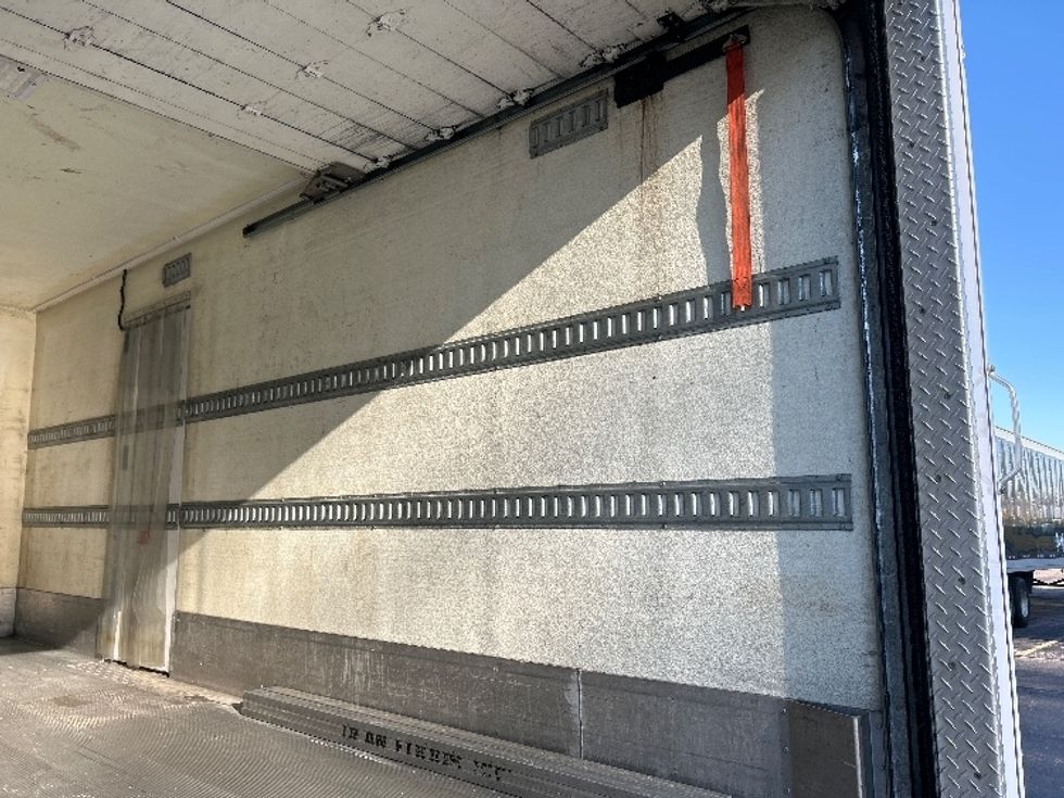 Refrigerated Truck-Light and Medium Duty Trucks-Freightliner-2019-M2-Memphis-TN-112,795\n\t\tmiles-$ 56,250 - Image 12