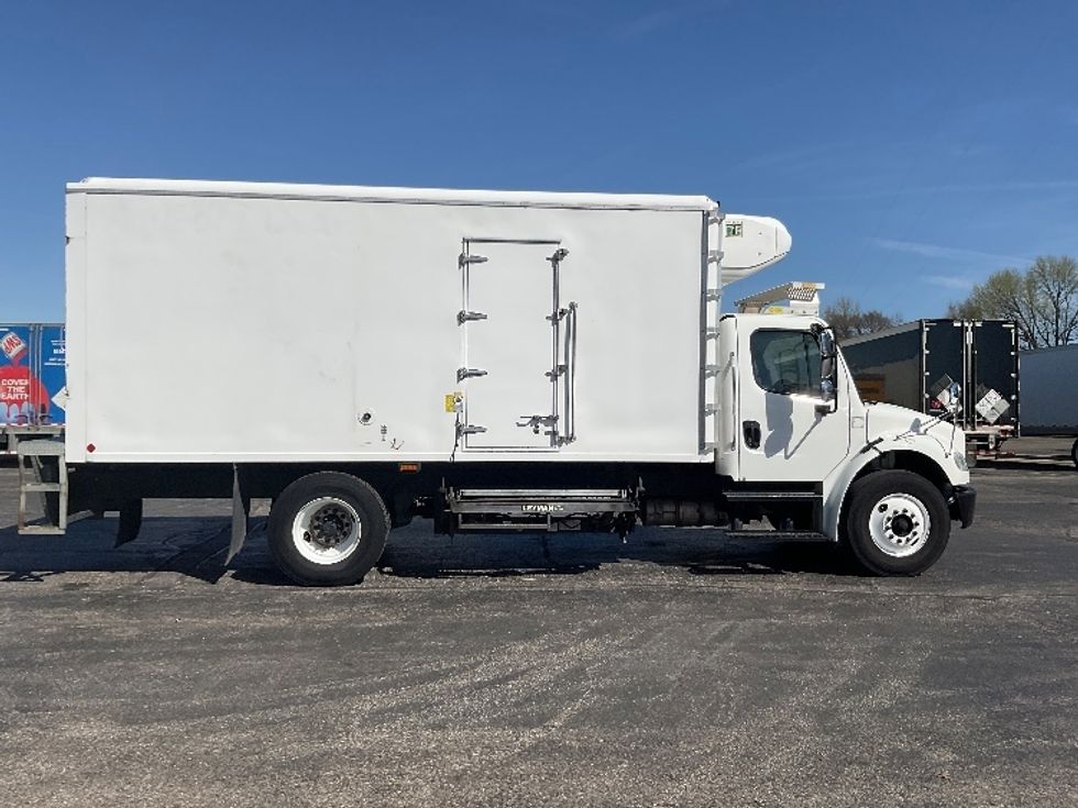 Refrigerated Truck-Light and Medium Duty Trucks-Freightliner-2019-M2-Memphis-TN-112,795\n\t\tmiles-$ 56,250 - Image 15