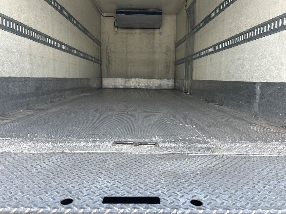 Refrigerated Truck-Light and Medium Duty Trucks-Freightliner-2019-M2-Memphis-TN-119,576\n\t\tmiles-$ 53,250 - Image 9