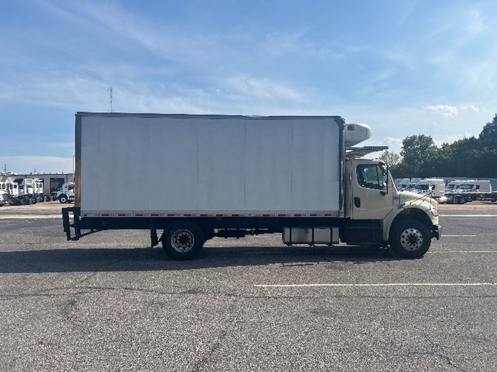 Refrigerated Truck-Light and Medium Duty Trucks-Freightliner-2019-M2-Memphis-TN-217,118\n\t\tmiles-$ 39,500 - Image 15