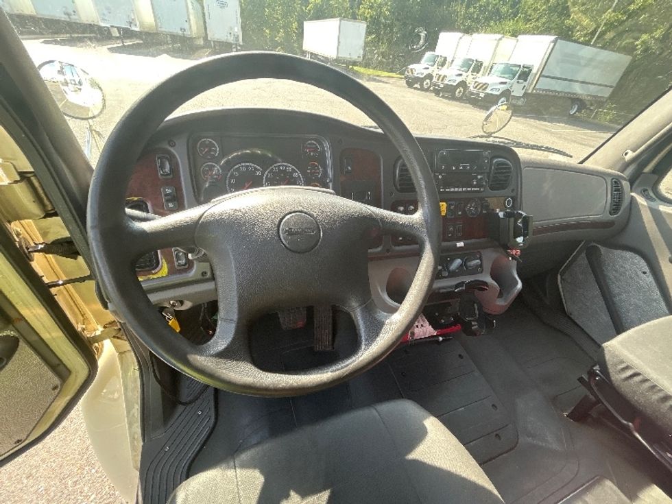 Refrigerated Truck-Light and Medium Duty Trucks-Freightliner-2019-M2-Memphis-TN-217,118\n\t\tmiles-$ 39,500 - Image 18
