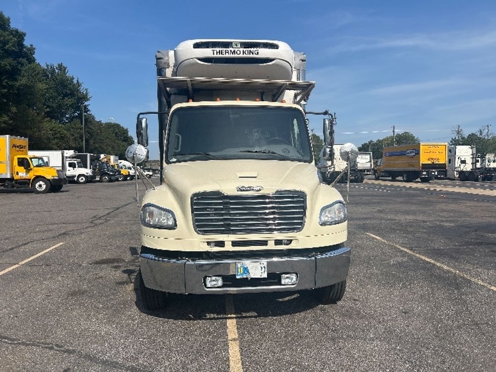Refrigerated Truck-Light and Medium Duty Trucks-Freightliner-2019-M2-Memphis-TN-217,118\n\t\tmiles-$ 39,500 - Image 2