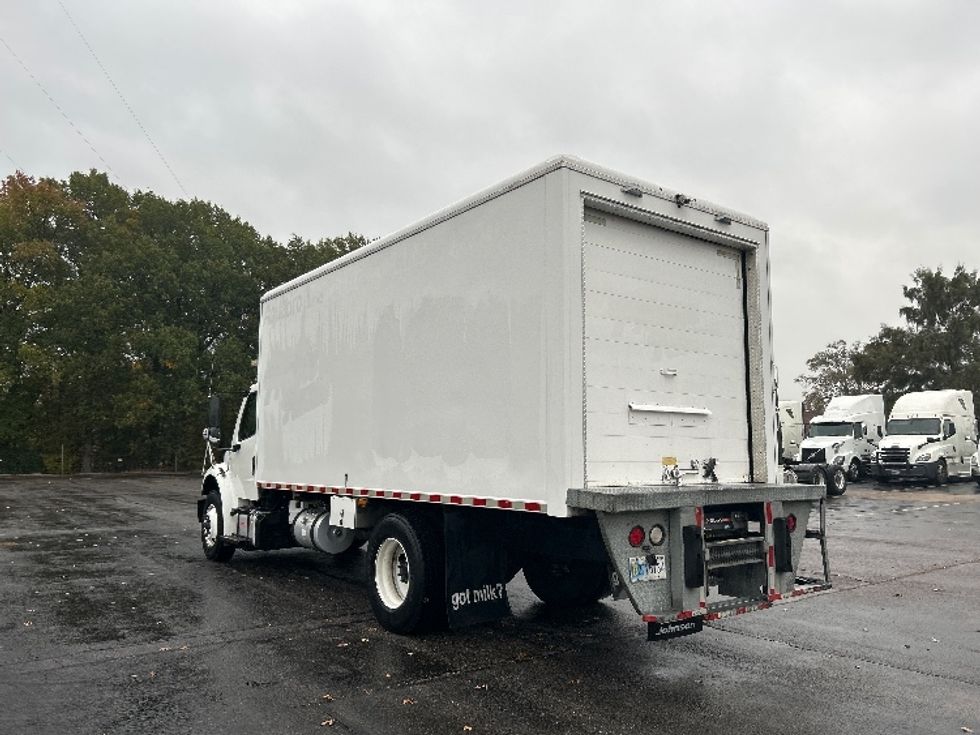 Refrigerated Truck-Light and Medium Duty Trucks-Freightliner-2019-M2-Memphis-TN-93,059\n\t\tmiles-$ 55,000 - Image 6