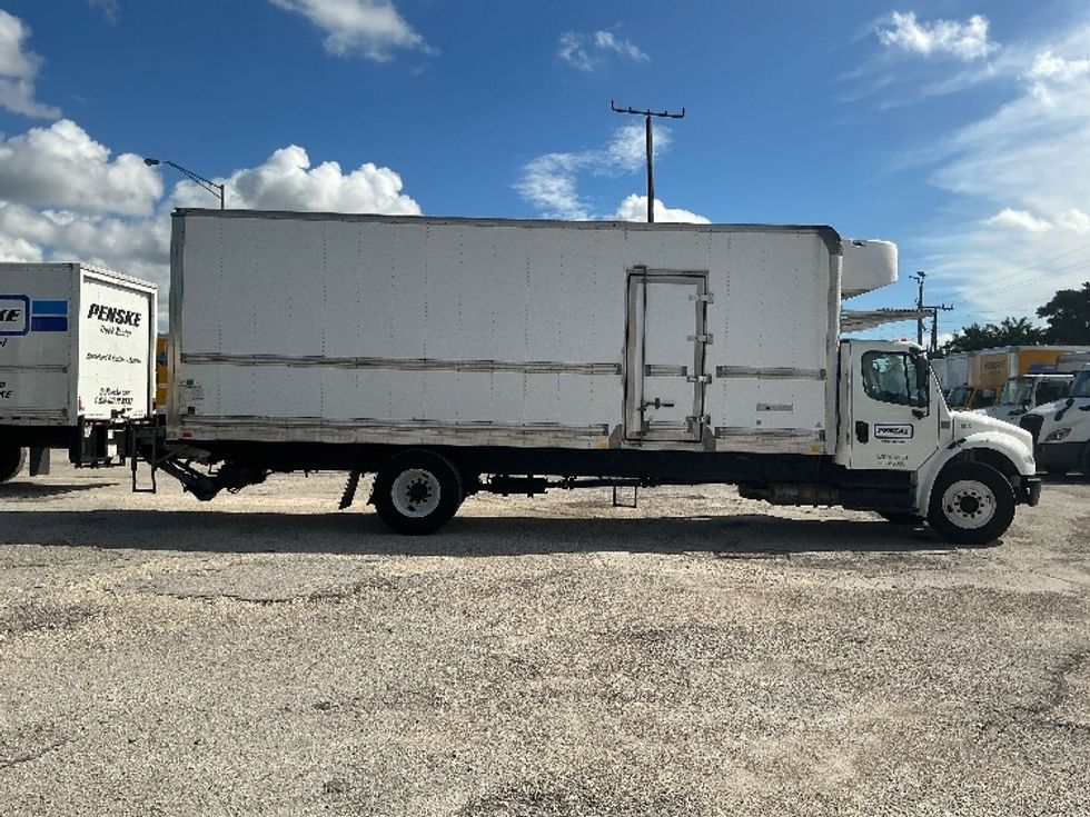 Refrigerated Truck-Light and Medium Duty Trucks-Freightliner-2019-M2-Miami-FL-144,839\n\t\tmiles-$ 63,500 - Image 15