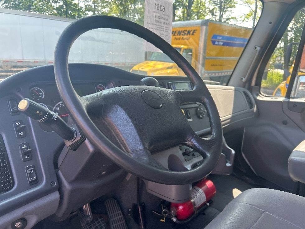 Refrigerated Truck-Light and Medium Duty Trucks-Freightliner-2019-M2-Middlefield-OH-117,863\n\t\tmiles-$ 54,000 - Image 17