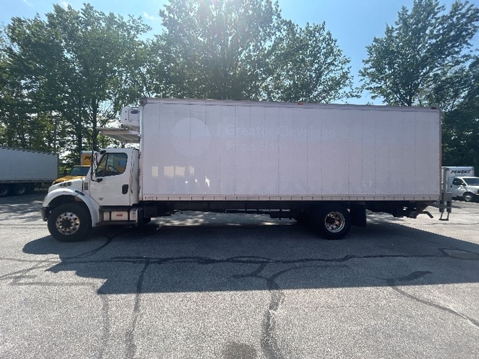Refrigerated Truck-Light and Medium Duty Trucks-Freightliner-2019-M2-Middlefield-OH-117,863\n\t\tmiles-$ 54,000 - Image 4