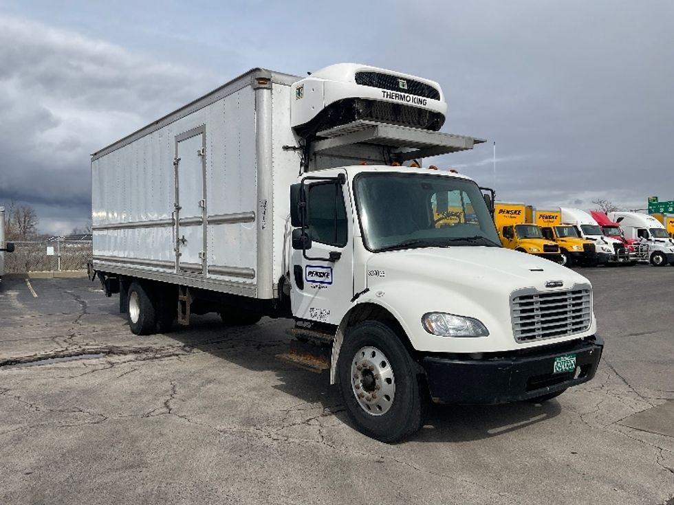 Refrigerated Truck-Light and Medium Duty Trucks-Freightliner-2019-M2-Middlefield-OH-134,727\n\t\tmiles-$ 59,000 - Image 3