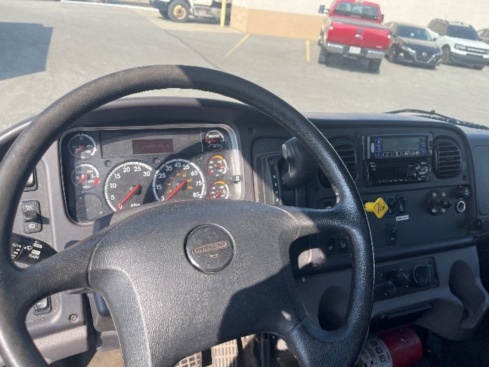 Refrigerated Truck-Light and Medium Duty Trucks-Freightliner-2019-M2-Middlefield-OH-144,969\n\t\tmiles-$ 54,250 - Image 16