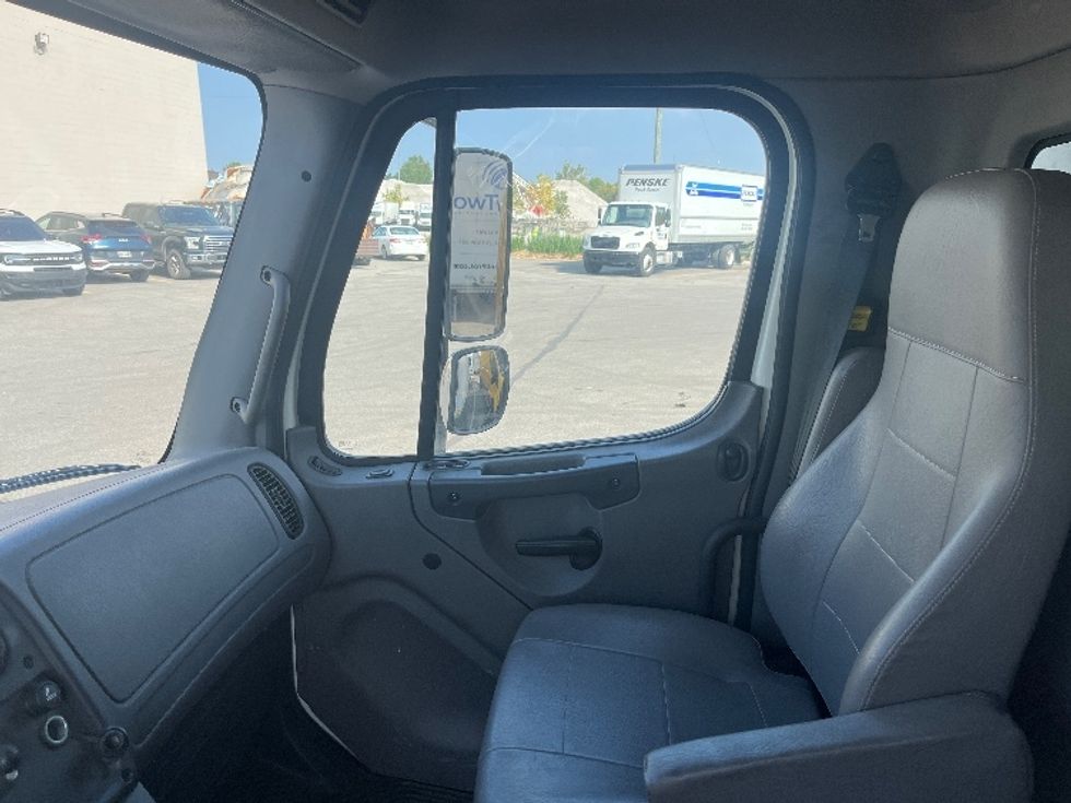 Refrigerated Truck-Light and Medium Duty Trucks-Freightliner-2019-M2-Middlefield-OH-144,969\n\t\tmiles-$ 54,250 - Image 18