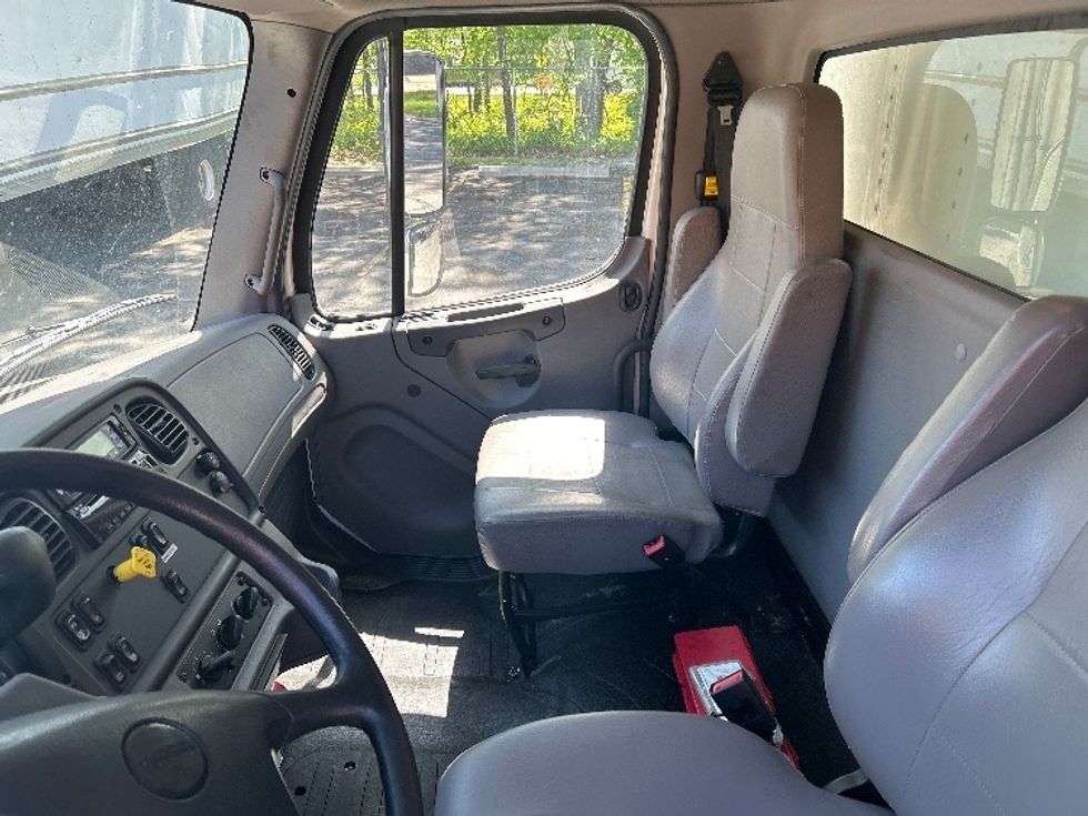 Refrigerated Truck-Light and Medium Duty Trucks-Freightliner-2019-M2-Middlefield-OH-83,489\n\t\tmiles-$ 59,750 - Image 19