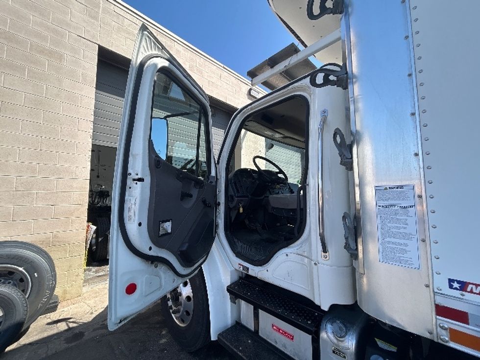 Refrigerated Truck-Light and Medium Duty Trucks-Freightliner-2019-M2-Millville-NJ-192,280\n\t\tmiles-$ 53,500 - Image 16