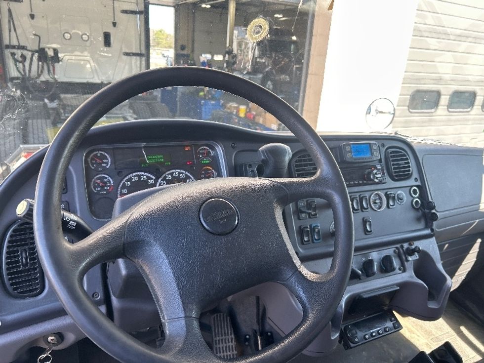Refrigerated Truck-Light and Medium Duty Trucks-Freightliner-2019-M2-Millville-NJ-192,280\n\t\tmiles-$ 53,500 - Image 18