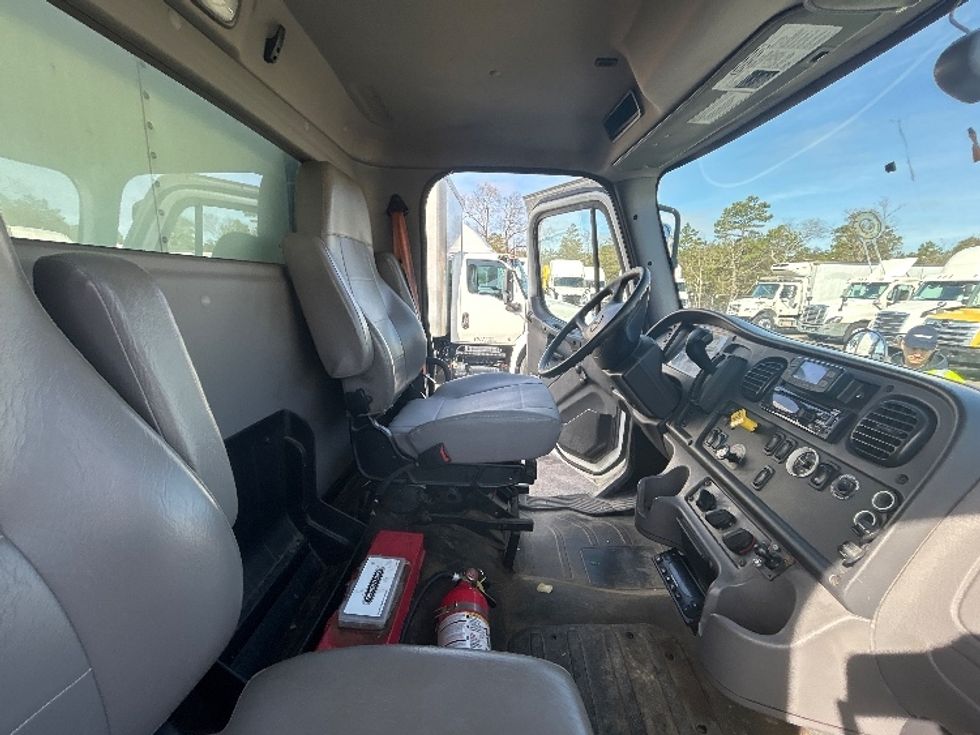 Refrigerated Truck-Light and Medium Duty Trucks-Freightliner-2019-M2-Millville-NJ-192,280\n\t\tmiles-$ 53,500 - Image 22