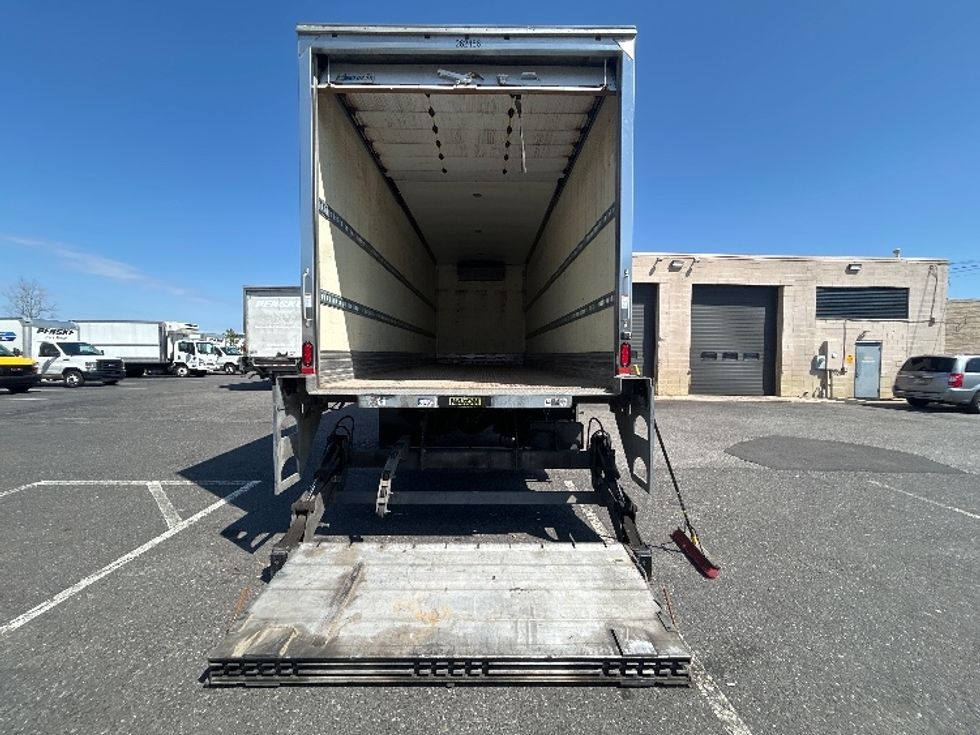 Refrigerated Truck-Light and Medium Duty Trucks-Freightliner-2019-M2-Millville-NJ-192,280\n\t\tmiles-$ 53,500 - Image 8