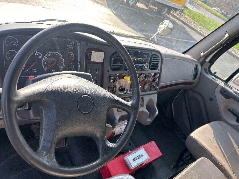 Refrigerated Truck-Light and Medium Duty Trucks-Freightliner-2019-M2-Millville-NJ-225,984\n\t\tmiles-$ 58,250 - Image 17