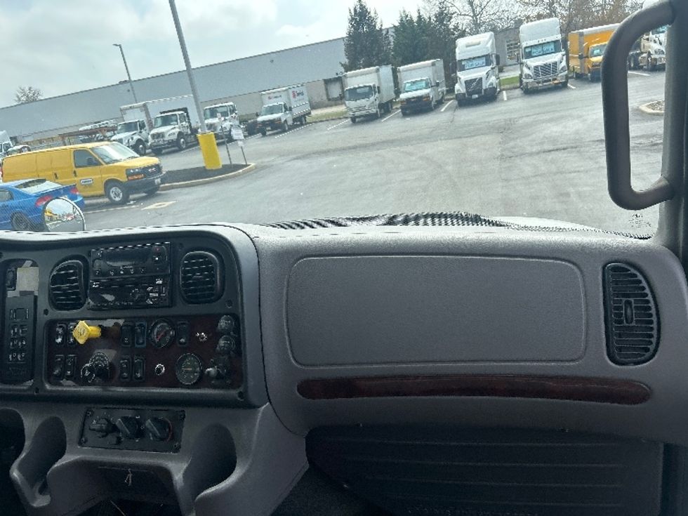 Refrigerated Truck-Light and Medium Duty Trucks-Freightliner-2019-M2-Millville-NJ-225,984\n\t\tmiles-$ 58,250 - Image 21