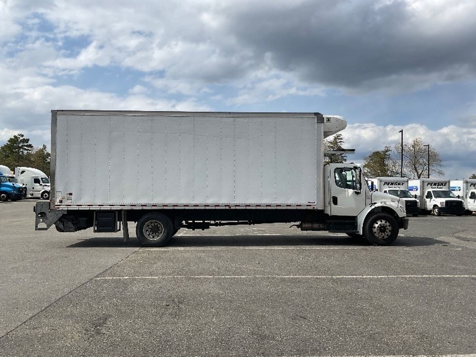Refrigerated Truck-Light and Medium Duty Trucks-Freightliner-2019-M2-Millville-NJ-302,650\n\t\tmiles-$ 40,000 - Image 15