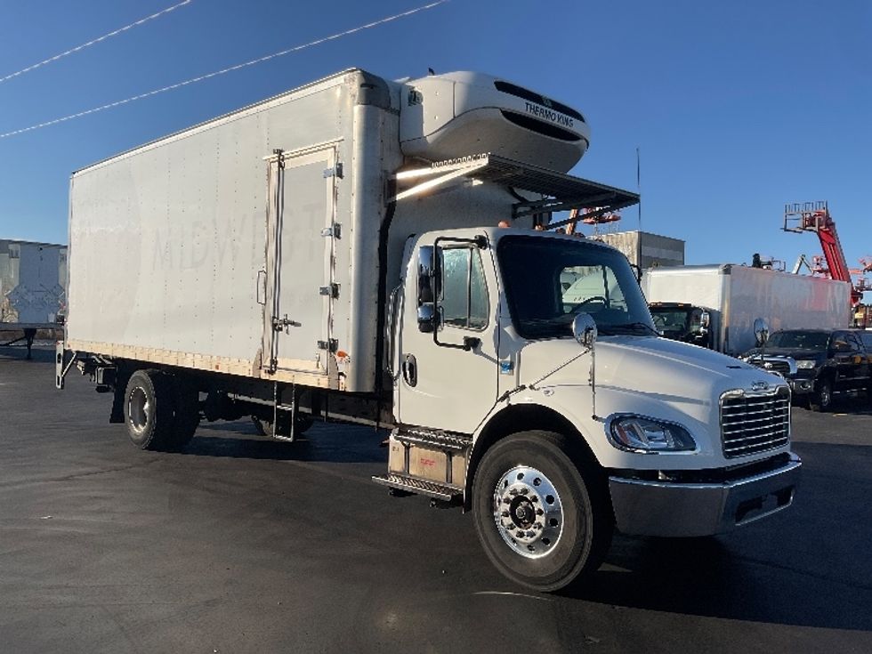 Refrigerated Truck-Light and Medium Duty Trucks-Freightliner-2019-M2-Milwaukee-WI-440,677\n\t\tmiles-$ 21,250 - Image 1