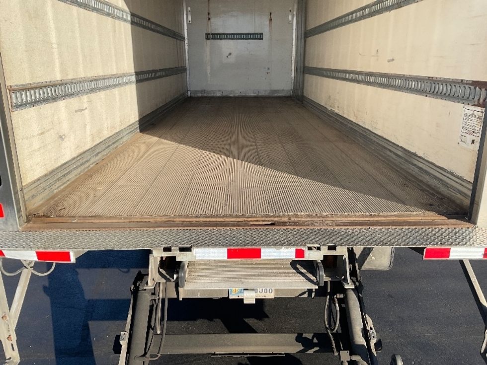 Refrigerated Truck-Light and Medium Duty Trucks-Freightliner-2019-M2-Milwaukee-WI-440,677\n\t\tmiles-$ 21,250 - Image 10