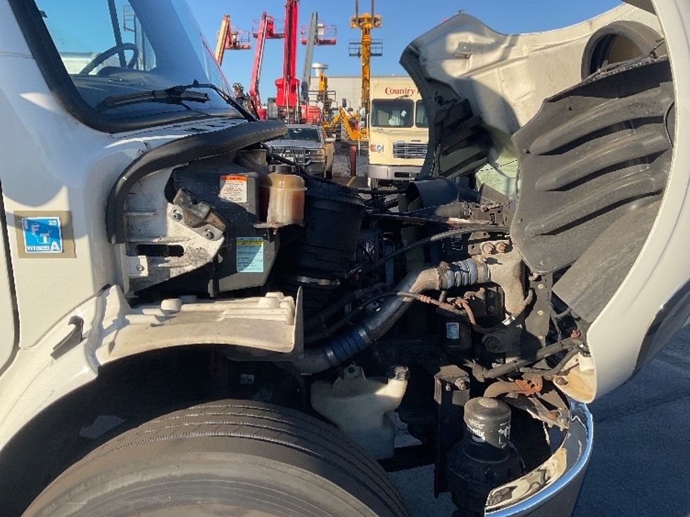 Refrigerated Truck-Light and Medium Duty Trucks-Freightliner-2019-M2-Milwaukee-WI-440,677\n\t\tmiles-$ 21,250 - Image 23