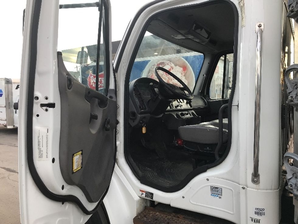 Refrigerated Truck-Light and Medium Duty Trucks-Freightliner-2019-M2-Minoa-NY-220,368\n\t\tmiles-$ 51,500 - Image 16