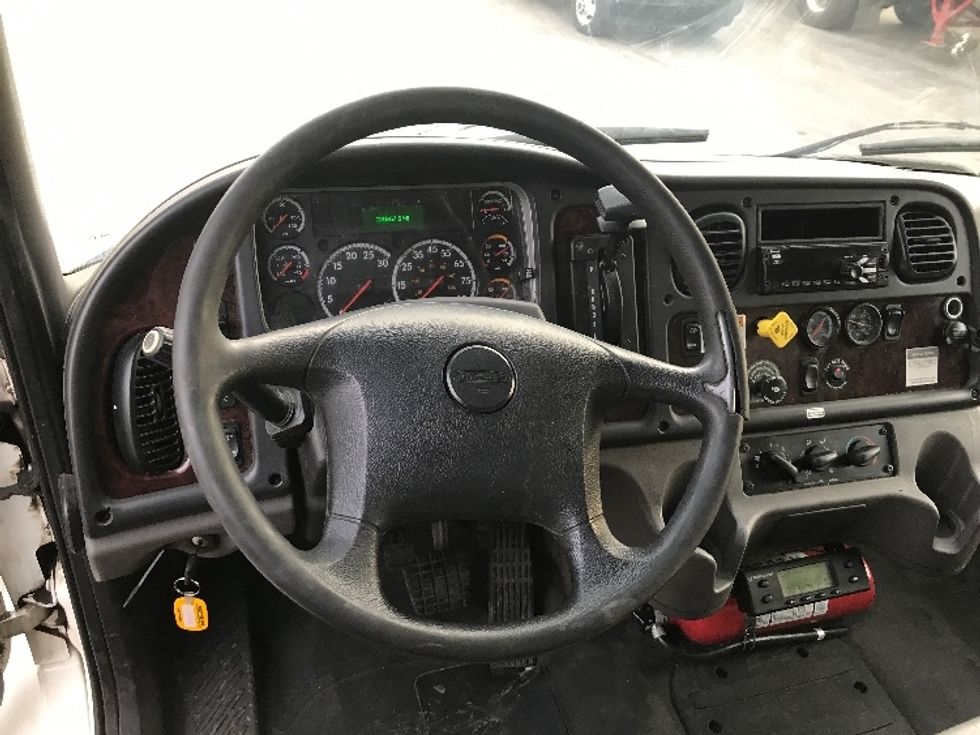 Refrigerated Truck-Light and Medium Duty Trucks-Freightliner-2019-M2-Minoa-NY-220,368\n\t\tmiles-$ 51,500 - Image 18