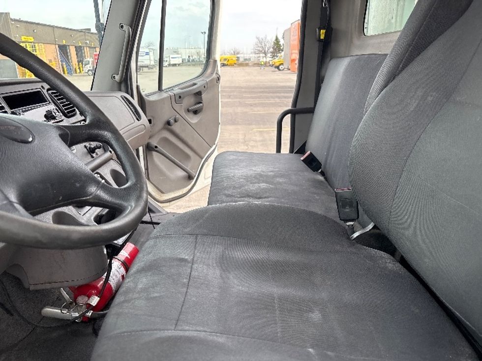 Refrigerated Truck-Light and Medium Duty Trucks-Freightliner-2019-M2-Mississauga-ON-182,780\n\t\tkm-$ 93,250 - Image 19