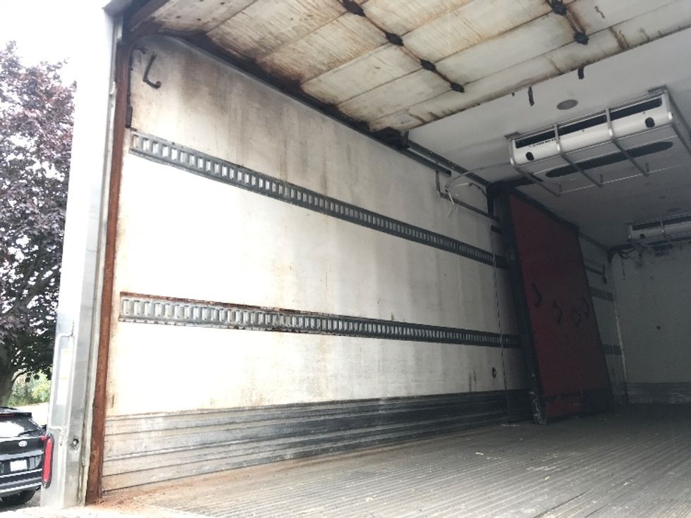 Refrigerated Truck-Light and Medium Duty Trucks-Freightliner-2019-M2-Mississauga-ON-336,398\n\t\tkm-$ 81,250 - Image 11