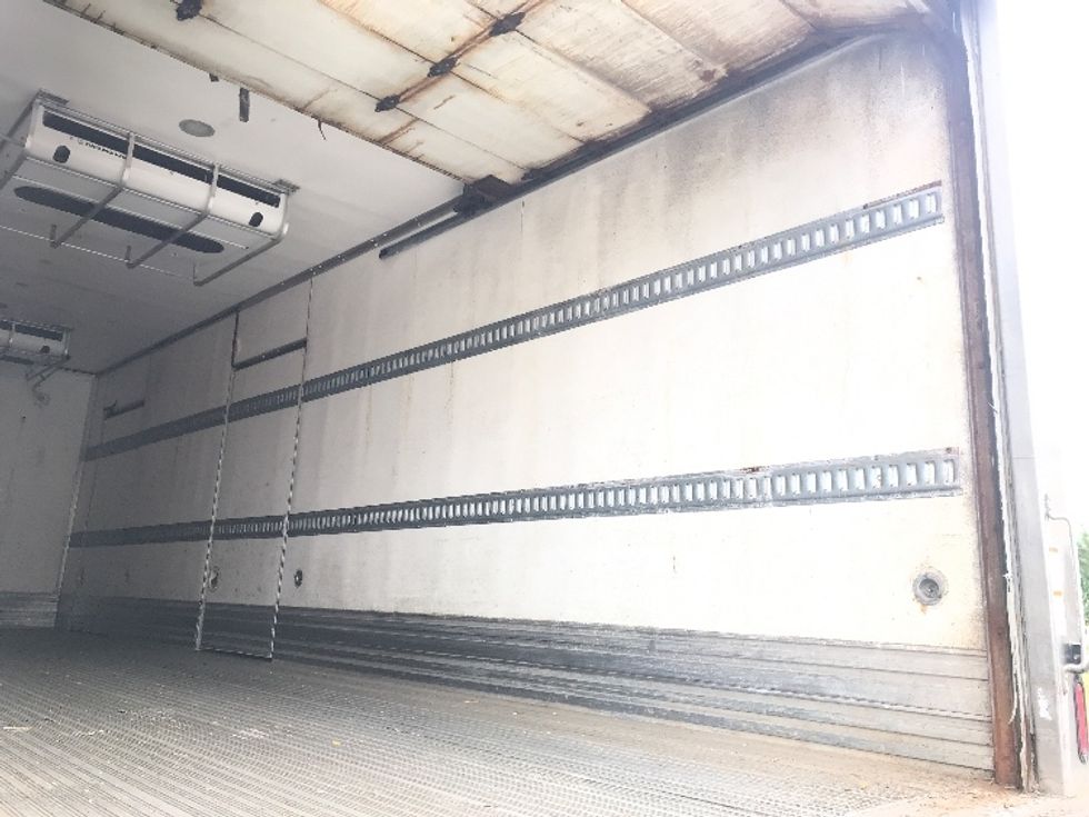 Refrigerated Truck-Light and Medium Duty Trucks-Freightliner-2019-M2-Mississauga-ON-336,398\n\t\tkm-$ 81,250 - Image 12