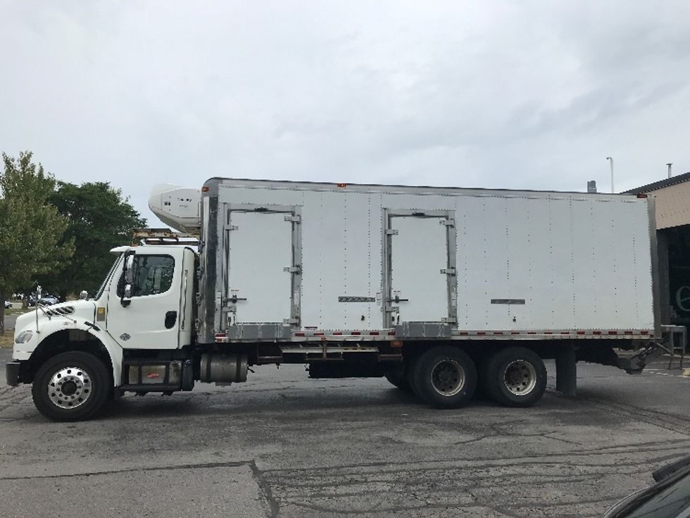 Refrigerated Truck-Light and Medium Duty Trucks-Freightliner-2019-M2-Mississauga-ON-336,398\n\t\tkm-$ 81,250 - Image 4
