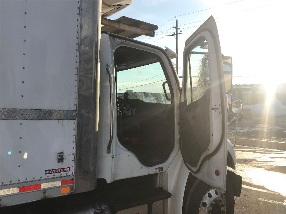 Refrigerated Truck-Light and Medium Duty Trucks-Freightliner-2019-M2-Mississauga-ON-345,102\n\t\tkm-$ 75,000 - Image 20