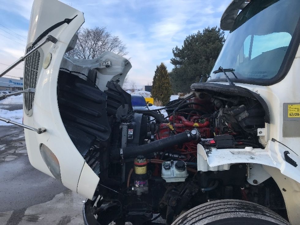 Refrigerated Truck-Light and Medium Duty Trucks-Freightliner-2019-M2-Mississauga-ON-345,102\n\t\tkm-$ 75,000 - Image 24