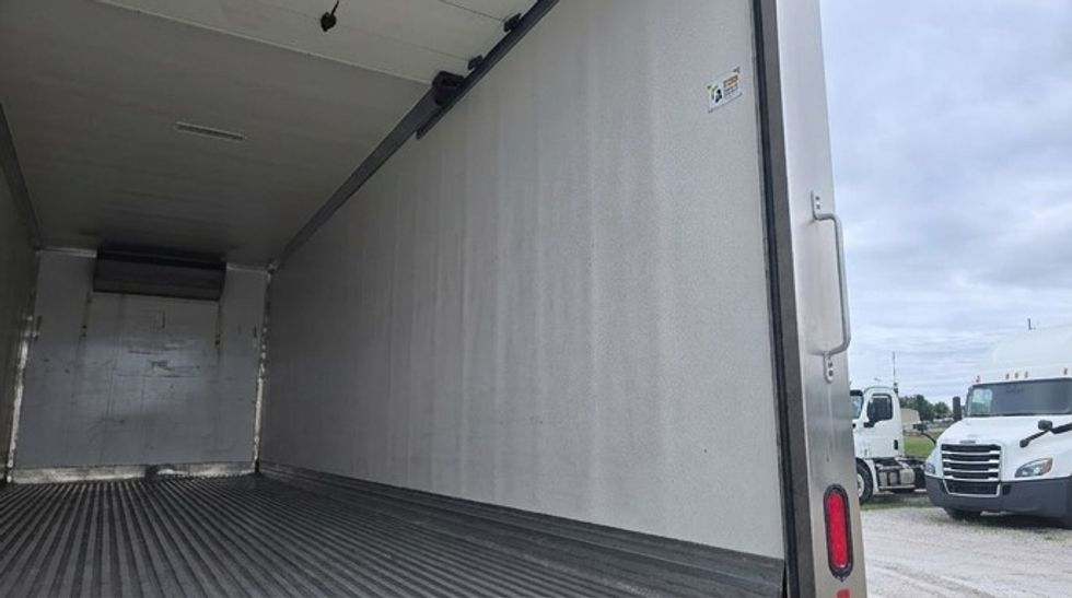 Refrigerated Truck-Light and Medium Duty Trucks-Freightliner-2019-M2-Moberly-MO-41,834\n\t\tmiles-$ 64,000 - Image 11