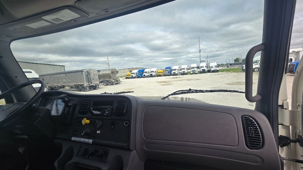 Refrigerated Truck-Light and Medium Duty Trucks-Freightliner-2019-M2-Moberly-MO-41,834\n\t\tmiles-$ 64,000 - Image 20