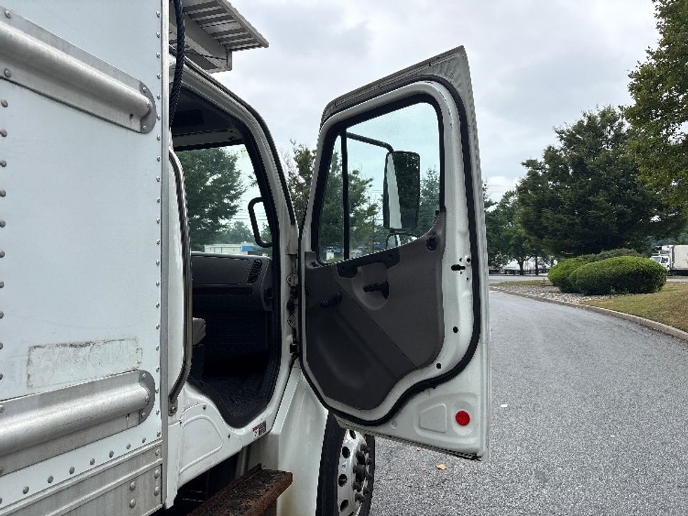 Refrigerated Truck-Light and Medium Duty Trucks-Freightliner-2019-M2-Montgomery-NY-165,450\n\t\tmiles-$ 50,500 - Image 20