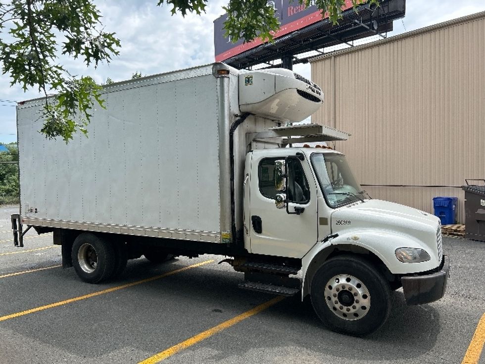 Refrigerated Truck-Light and Medium Duty Trucks-Freightliner-2019-M2-Montgomery-NY-216,117\n\t\tmiles-$ 43,000 - Image 15