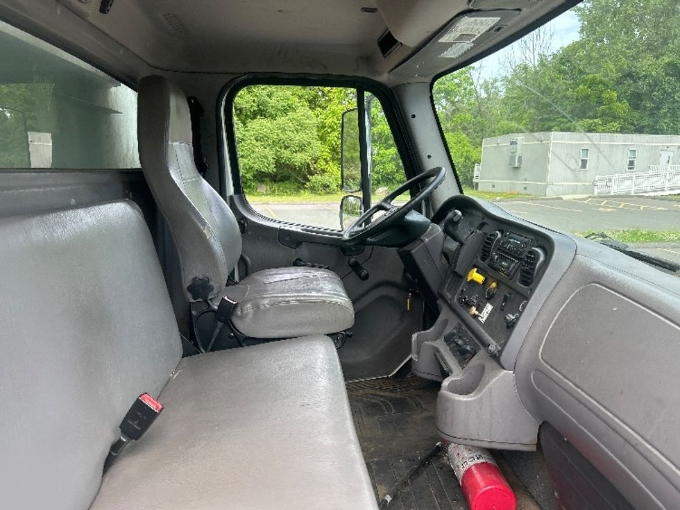 Refrigerated Truck-Light and Medium Duty Trucks-Freightliner-2019-M2-Montgomery-NY-219,710\n\t\tmiles-$ 42,500 - Image 22