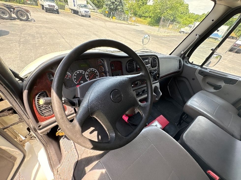 Refrigerated Truck-Light and Medium Duty Trucks-Freightliner-2019-M2-Montgomery-NY-296,344\n\t\tmiles-$ 44,500 - Image 17