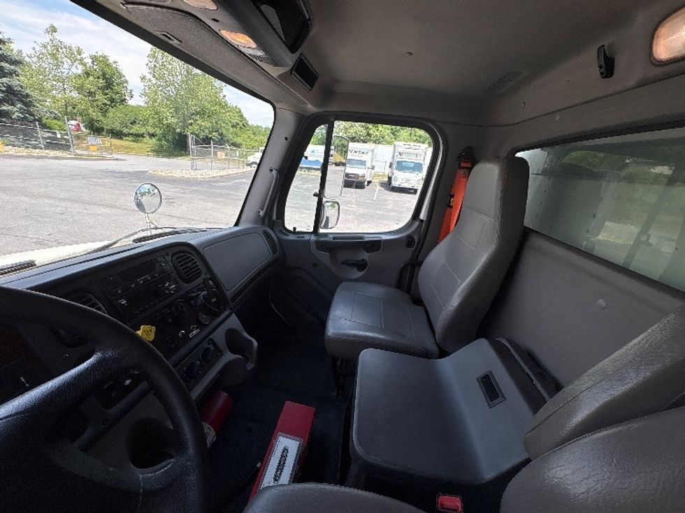 Refrigerated Truck-Light and Medium Duty Trucks-Freightliner-2019-M2-Montgomery-NY-296,344\n\t\tmiles-$ 44,500 - Image 19