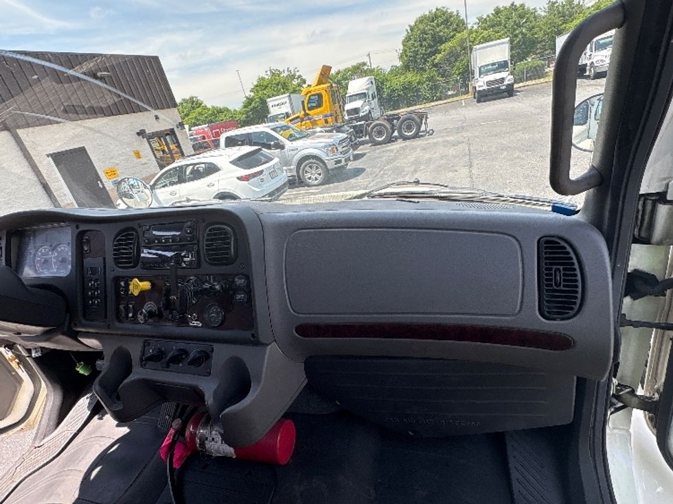 Refrigerated Truck-Light and Medium Duty Trucks-Freightliner-2019-M2-Montgomery-NY-296,344\n\t\tmiles-$ 44,500 - Image 21