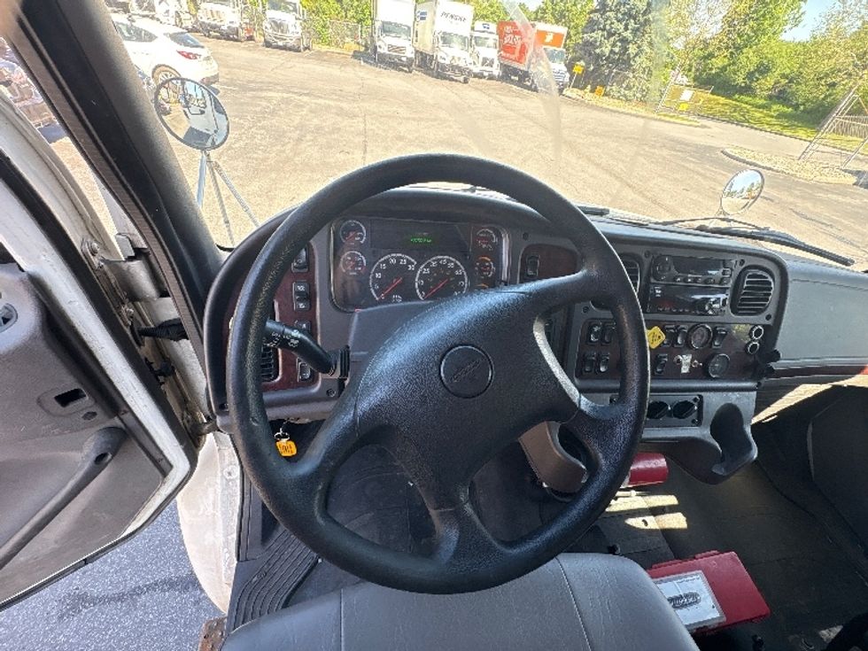 Refrigerated Truck-Light and Medium Duty Trucks-Freightliner-2019-M2-Montgomery-NY-400,564\n\t\tmiles-$ 27,250 - Image 18