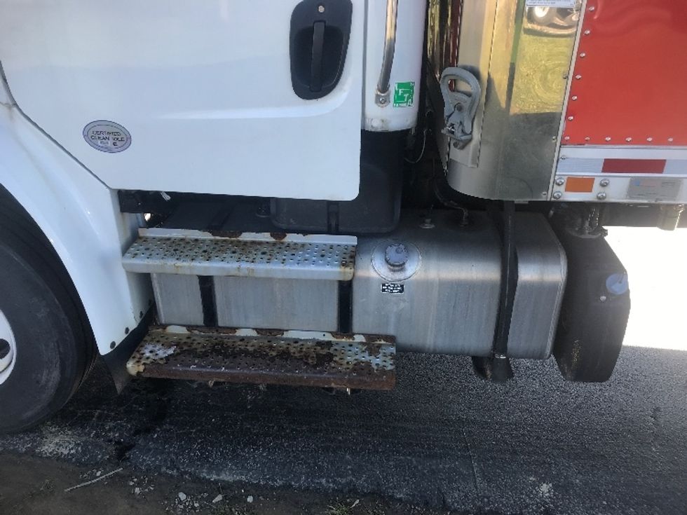 Refrigerated Truck-Light and Medium Duty Trucks-Freightliner-2019-M2-Mount Pleasant-PA-195,692\n\t\tmiles-$ 49,750 - Image 26