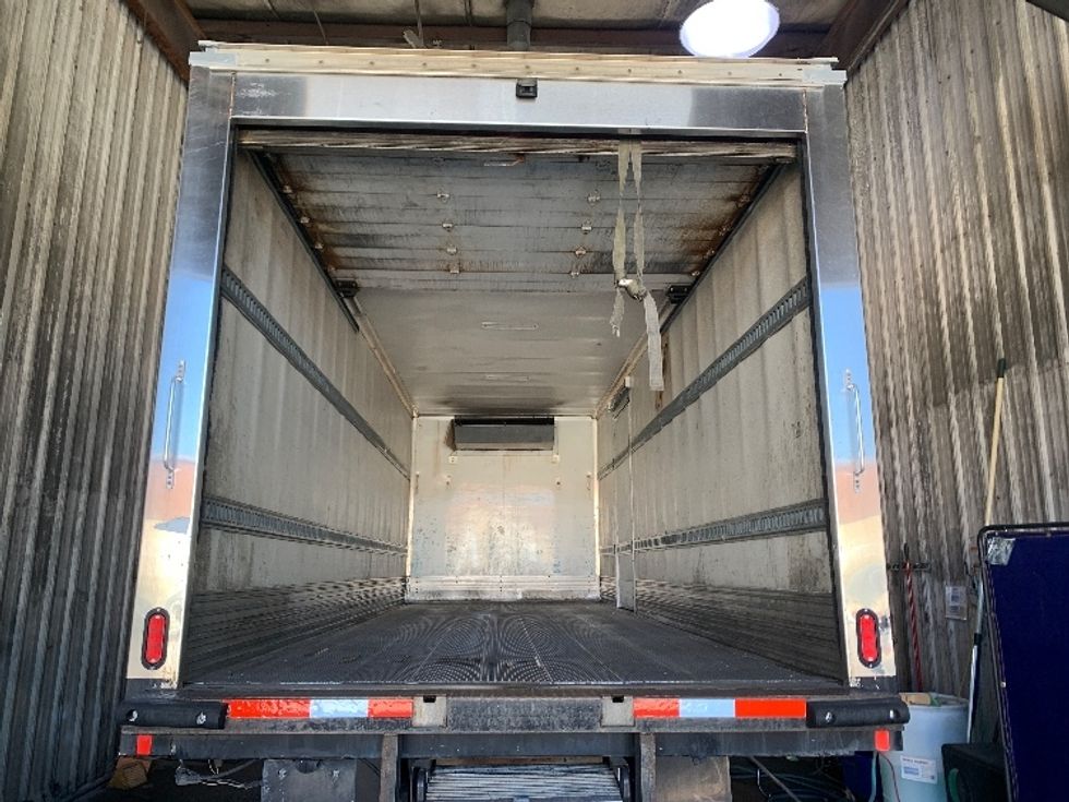 Refrigerated Truck-Light and Medium Duty Trucks-Freightliner-2019-M2-Nashville (Mount Juliet)-TN-166,130\n\t\tmiles-$ 51,250 - Image 8