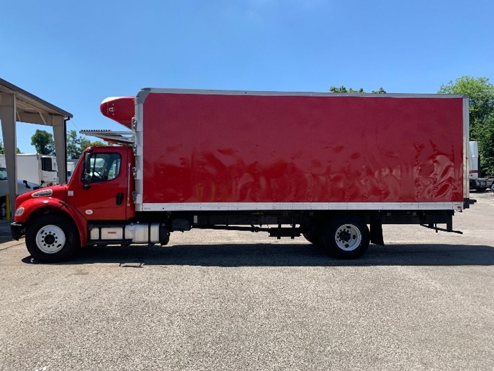 Refrigerated Truck-Light and Medium Duty Trucks-Freightliner-2019-M2-Nashville (Mount Juliet)-TN-166,130\n\t\tmiles-$ 51,250 - Image 4