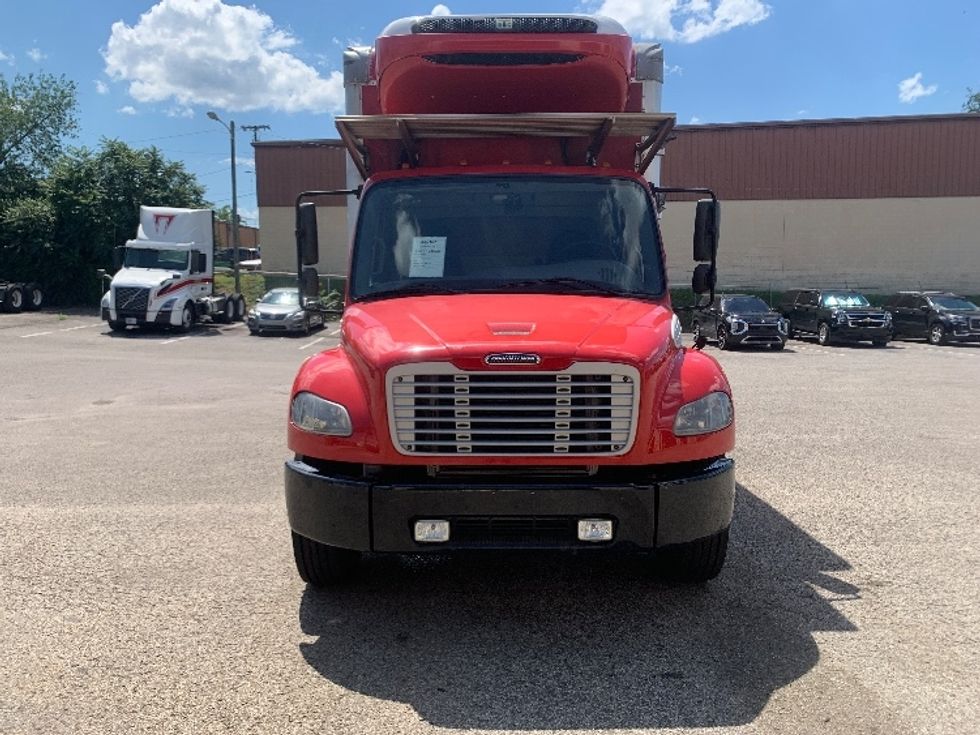 Refrigerated Truck-Light and Medium Duty Trucks-Freightliner-2019-M2-Nashville (Mount Juliet)-TN-191,962\n\t\tmiles-$ 49,250 - Image 2