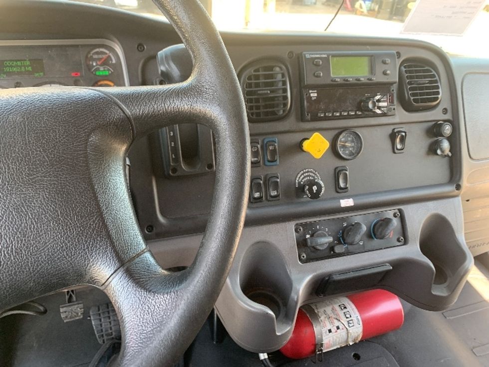 Refrigerated Truck-Light and Medium Duty Trucks-Freightliner-2019-M2-Nashville (Mount Juliet)-TN-191,962\n\t\tmiles-$ 49,250 - Image 17