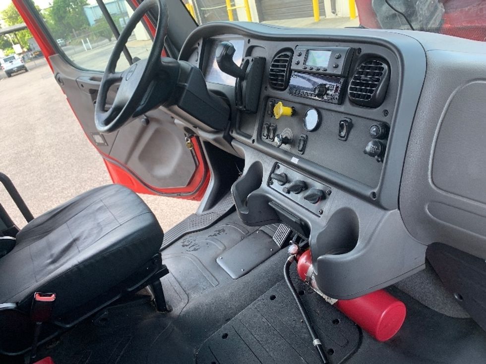 Refrigerated Truck-Light and Medium Duty Trucks-Freightliner-2019-M2-Nashville (Mount Juliet)-TN-191,962\n\t\tmiles-$ 49,250 - Image 22